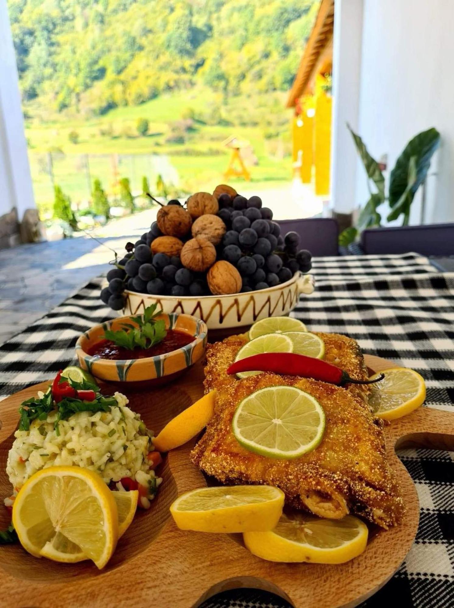 Hotel Casa Vadeanu Syhot Marmaroski Zewnętrze zdjęcie
